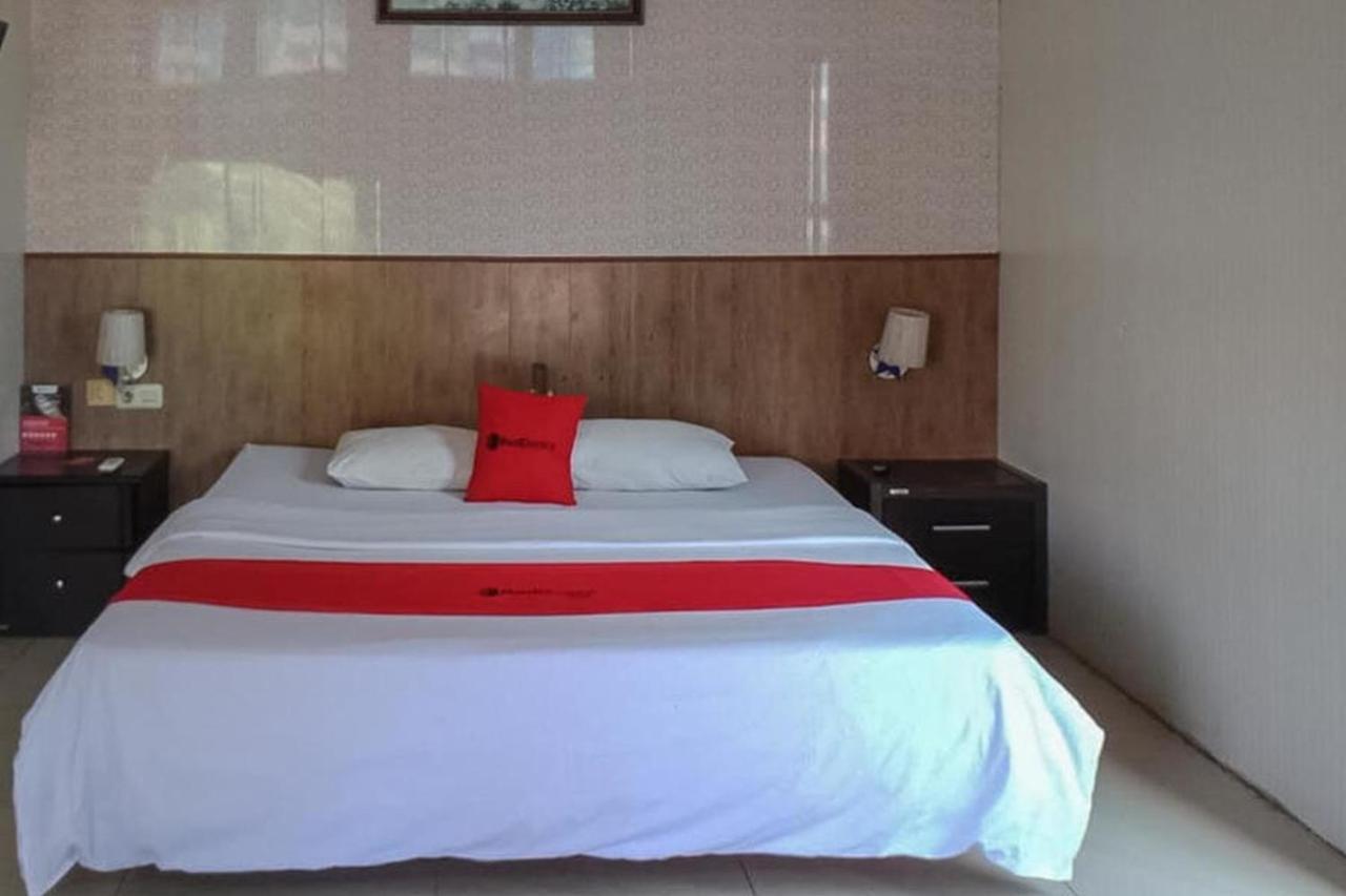 Reddoorz @ Sorong City Center エクステリア 写真